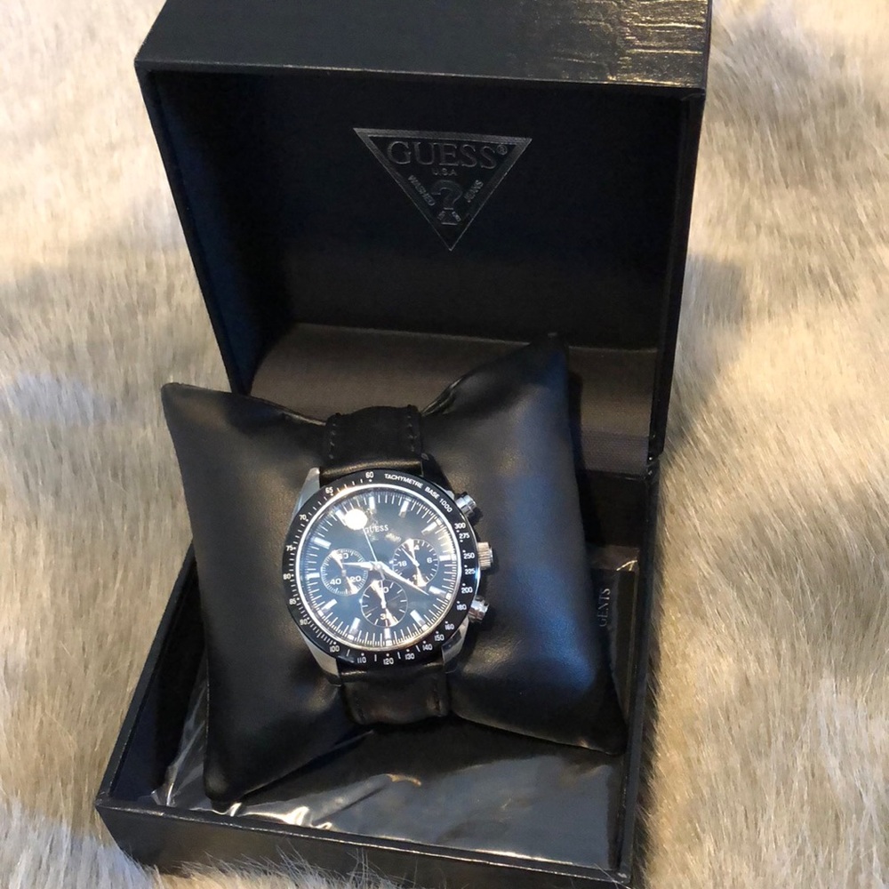 Guess tachometer watch: style Gratis 185